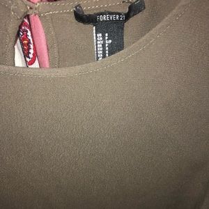 Forever 21 Tops - Olive green Cropped Shirt Forever 21 Tops - Olive green Cropped Shirt